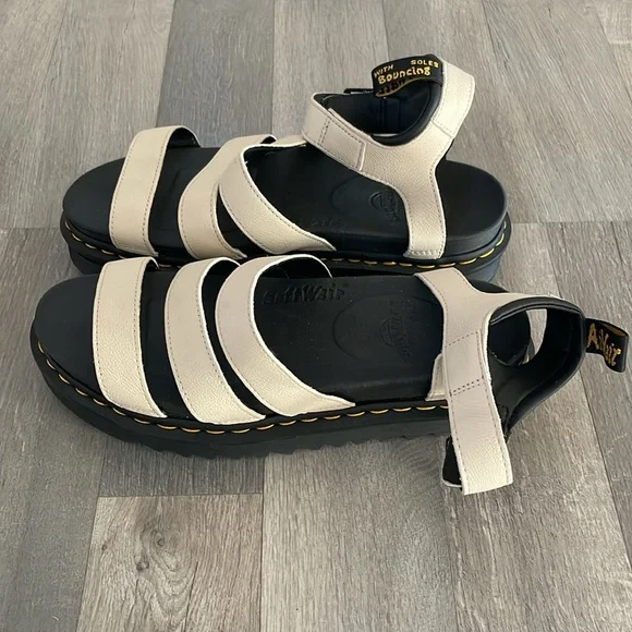 Dr. Martens Blaire Hydro Women's Sandal - Picture 7 of 12